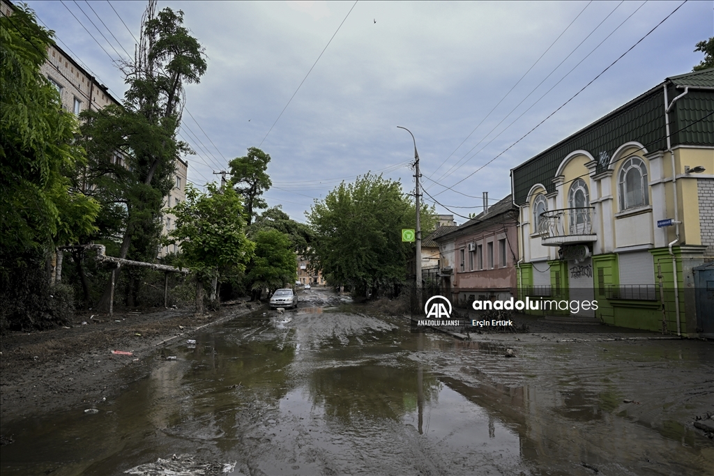 Ukrayna'da Kahovka HES'in bulunduğu bölgedeki sivillerin tahliyesi sürüyor