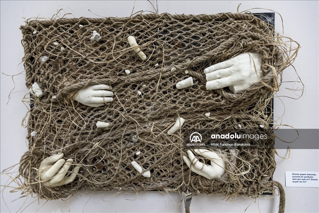 Depremin hissettirdiklerini sanatıyla anlattı