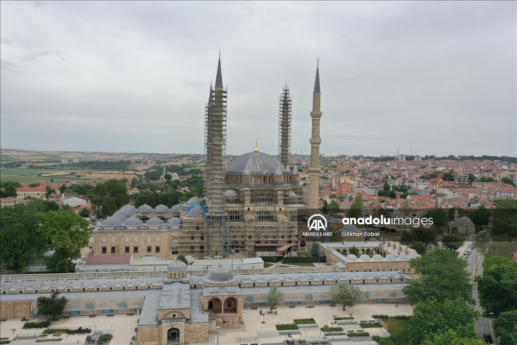 Restorasyondaki Selimiye Camisi'nde ana kubbe çalışmaları bitti