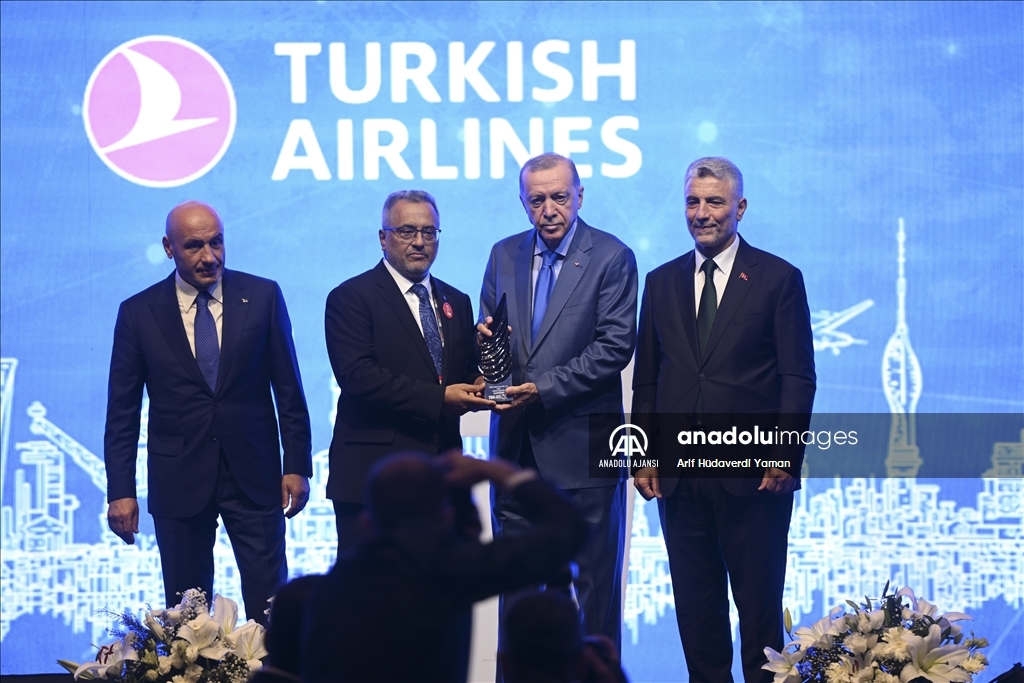 TİM Olağan Genel Kurulu ve İhracatın Şampiyonları Ödül Töreni