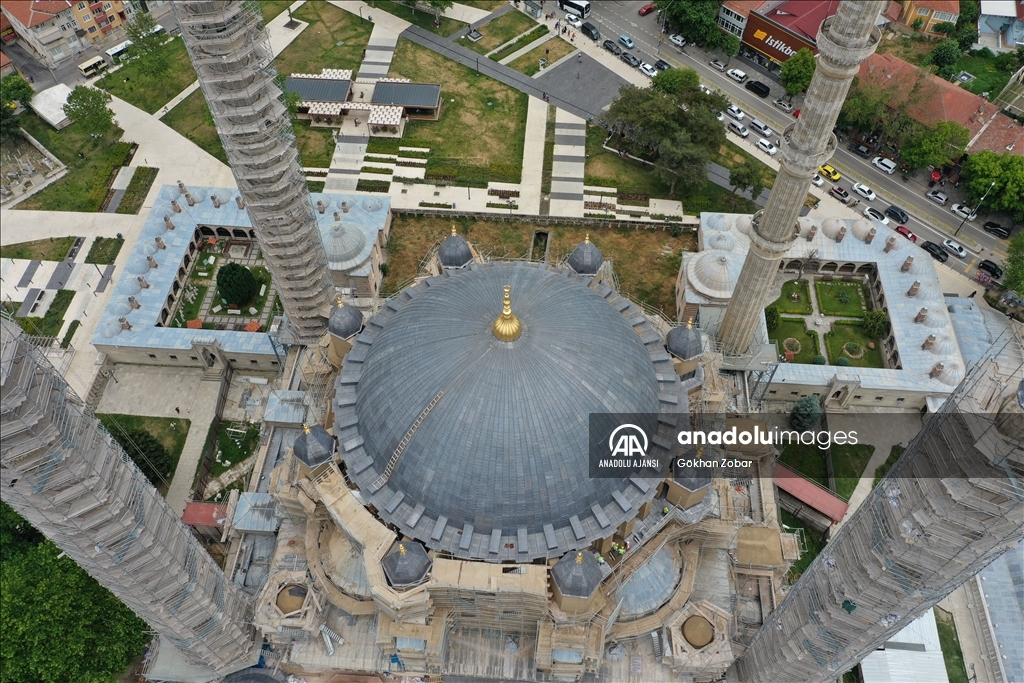 Restorasyondaki Selimiye Camisi'nde ana kubbe çalışmaları bitti