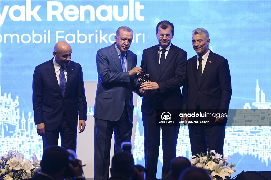 TİM Olağan Genel Kurulu ve İhracatın Şampiyonları Ödül Töreni