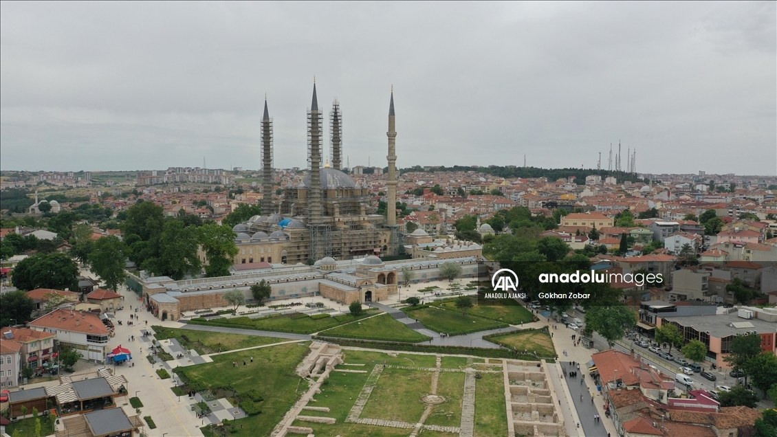 Restorasyondaki Selimiye Camisi'nde ana kubbe çalışmaları bitti
