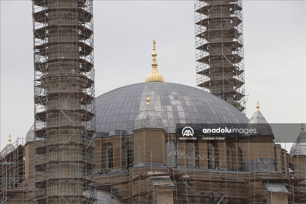 Restorasyondaki Selimiye Camisi'nde ana kubbe çalışmaları bitti
