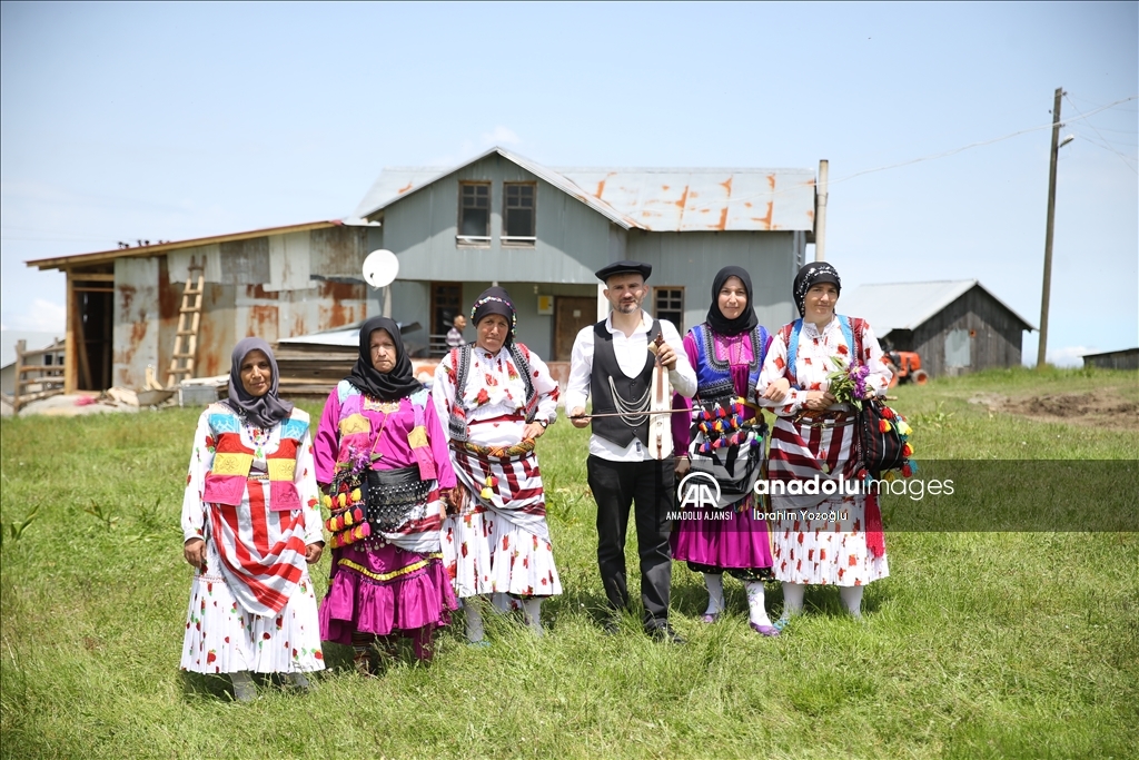 Sakarya'da yaylacıların renkli göç yolculuğu başladı