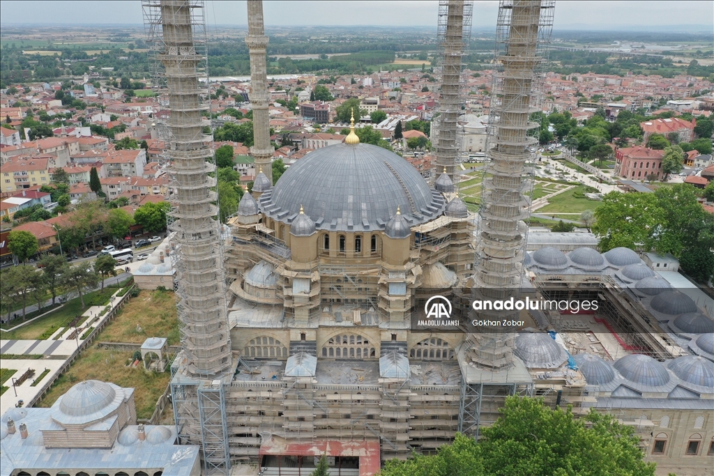 Restorasyondaki Selimiye Camisi'nde ana kubbe çalışmaları bitti