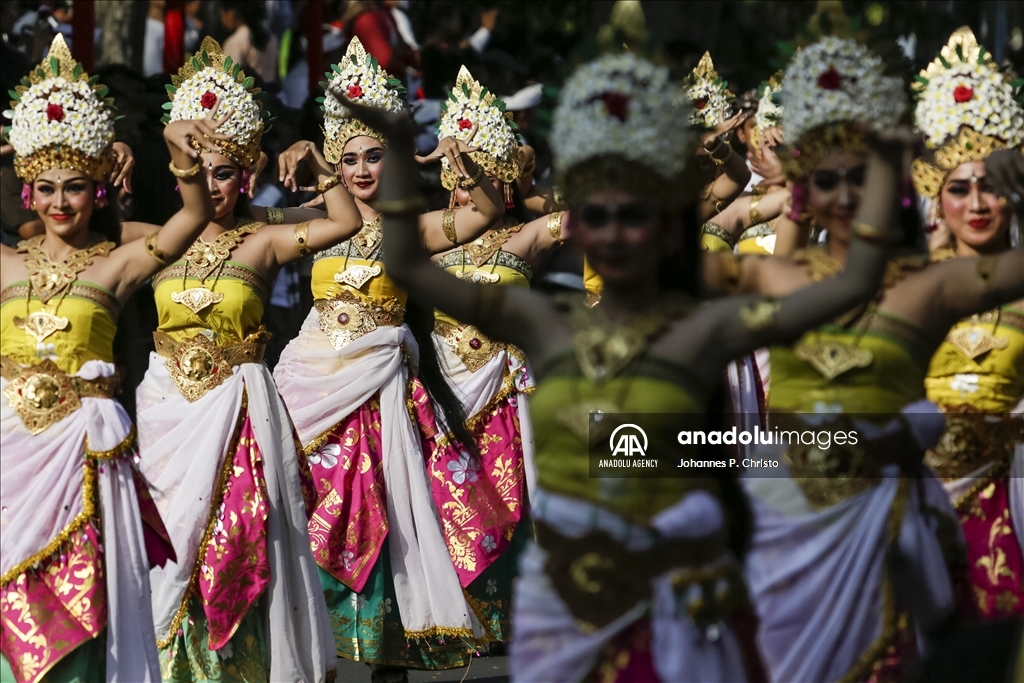 The cultural parade of Bali Arts Festival 2023