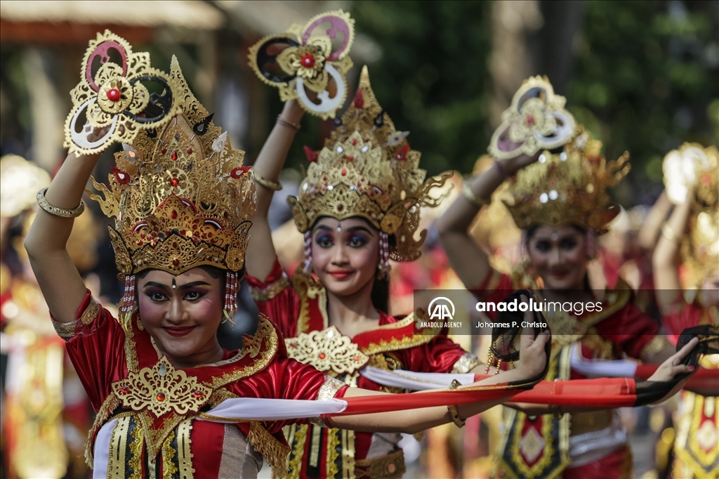 The cultural parade of Bali Arts Festival 2023