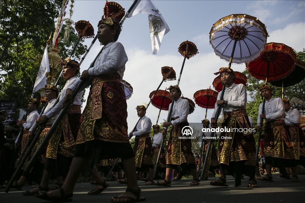 The cultural parade of Bali Arts Festival 2023