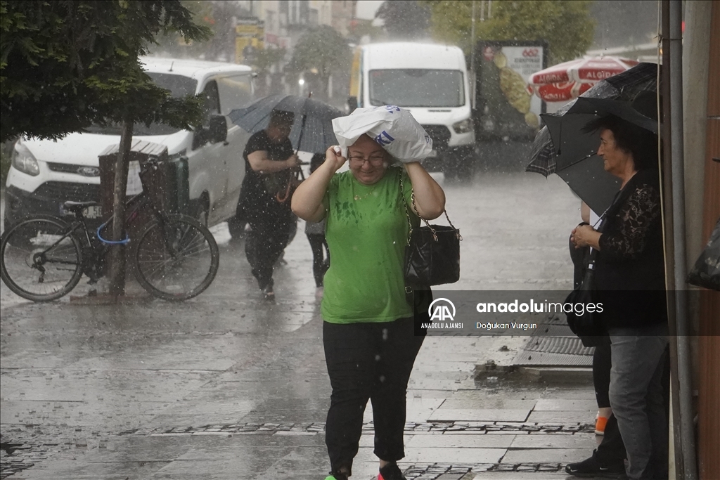 Trakya'da sağanak etkili oluyor