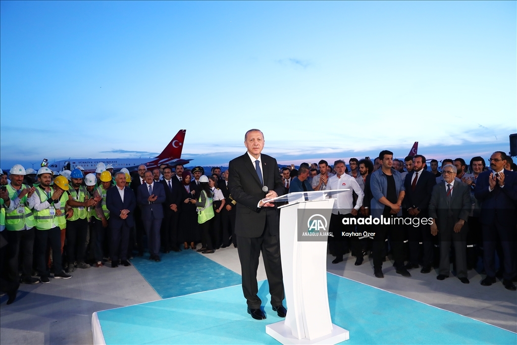 İstanbul Yeni Havalimanı'na ilk uçuşu Erdoğan'ın uçağı yaptı