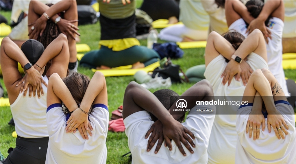 New York'ta Dünya Yoga Günü