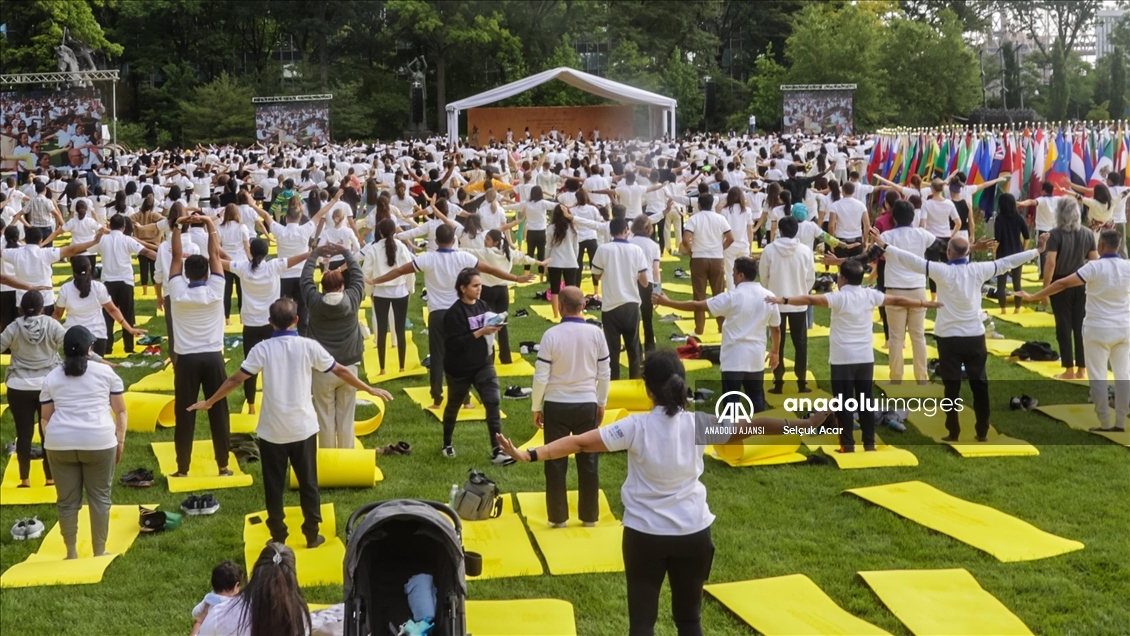 New York'ta Dünya Yoga Günü