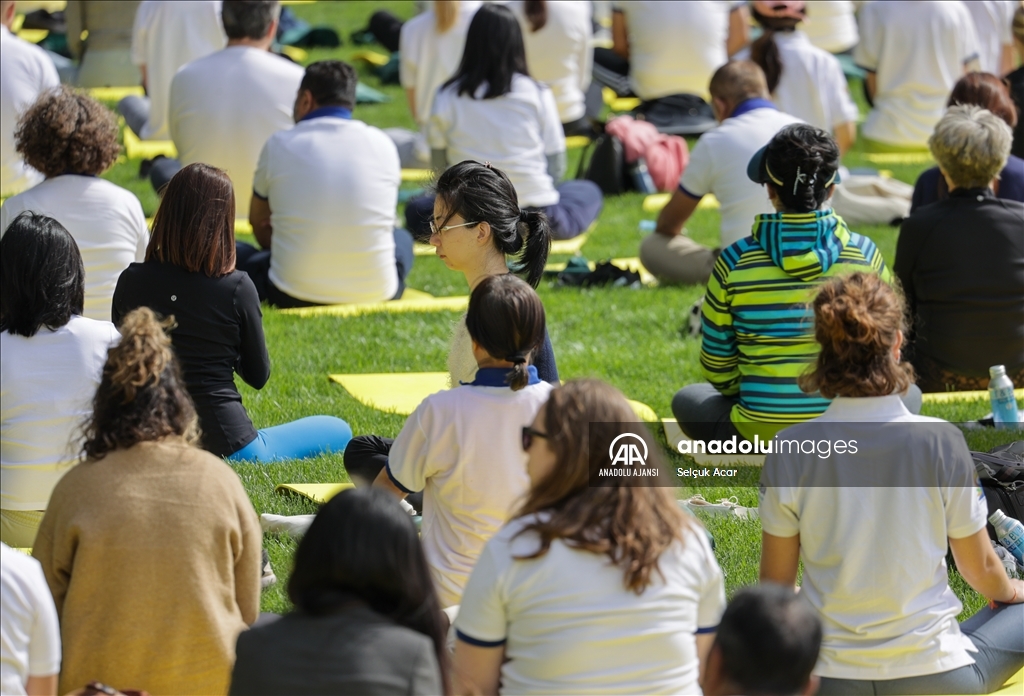 New York'ta Dünya Yoga Günü