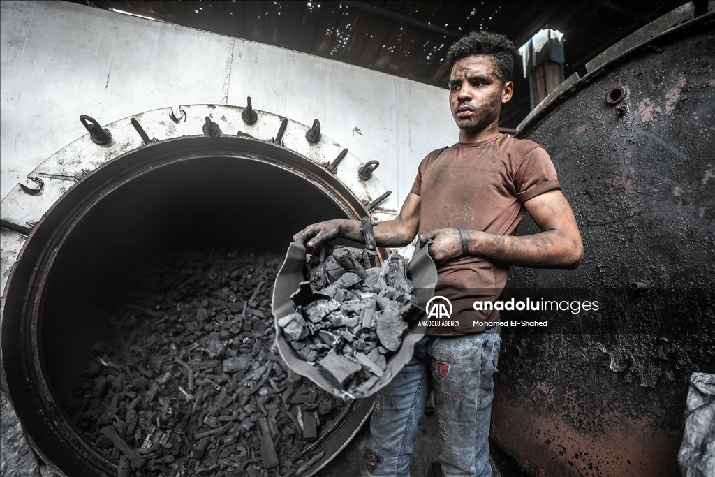 Угольщики в Египте трудятся в тяжелых условиях