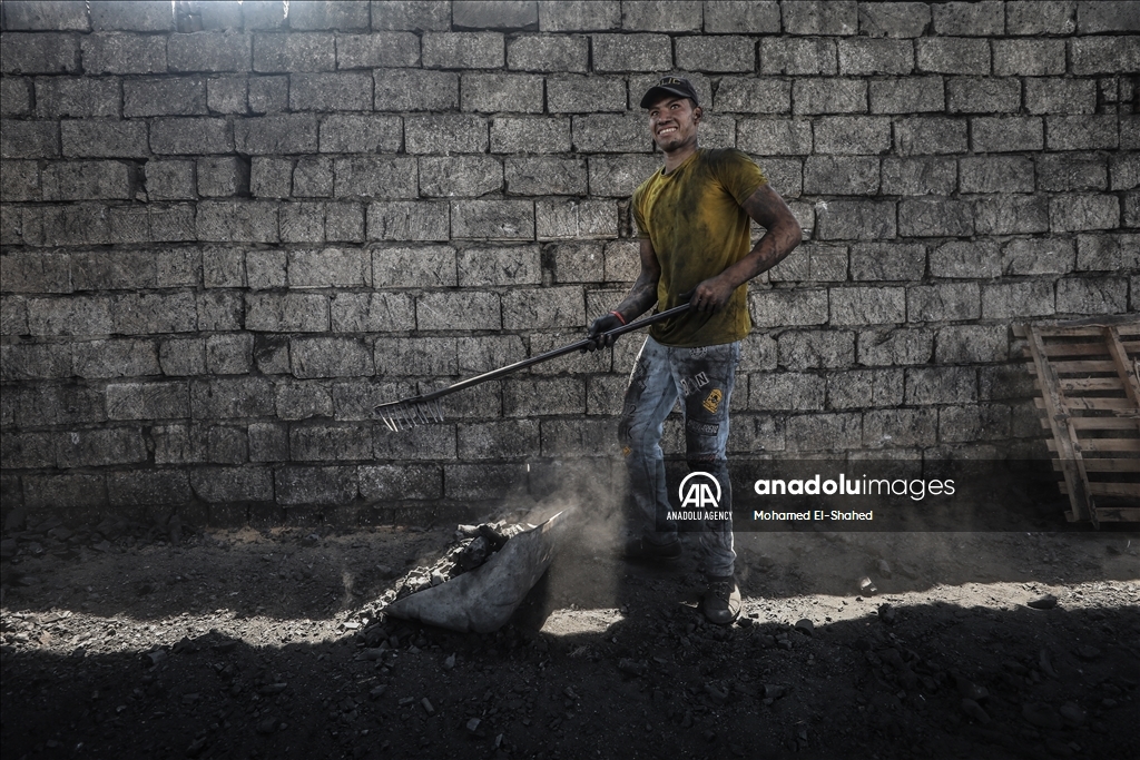 Угольщики в Египте трудятся в тяжелых условиях