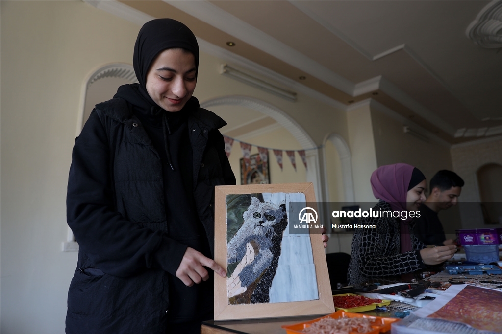 Filistinli Sanatçılardan Mozaik Sanatı