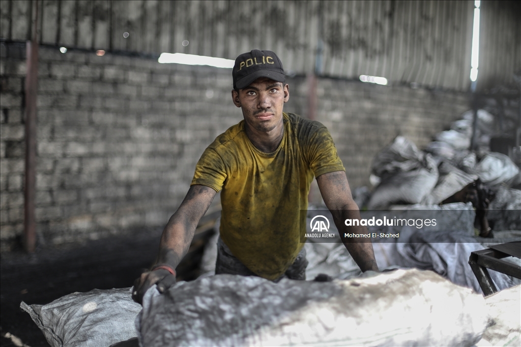 Угольщики в Египте трудятся в тяжелых условиях