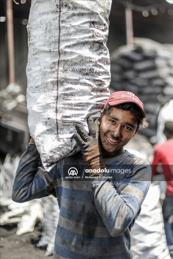 Угольщики в Египте трудятся в тяжелых условиях