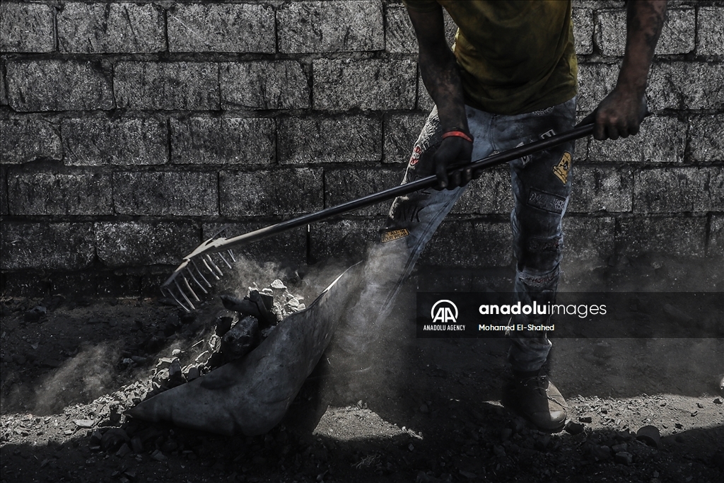 Угольщики в Египте трудятся в тяжелых условиях