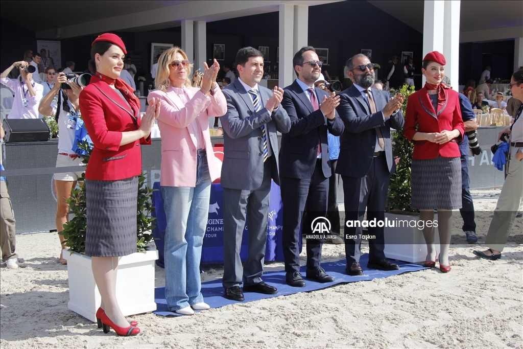 Binicilikte Longines Paris Eyfel engel atlama yarışı kapsamında THY ödülleri sahiplerini buldu