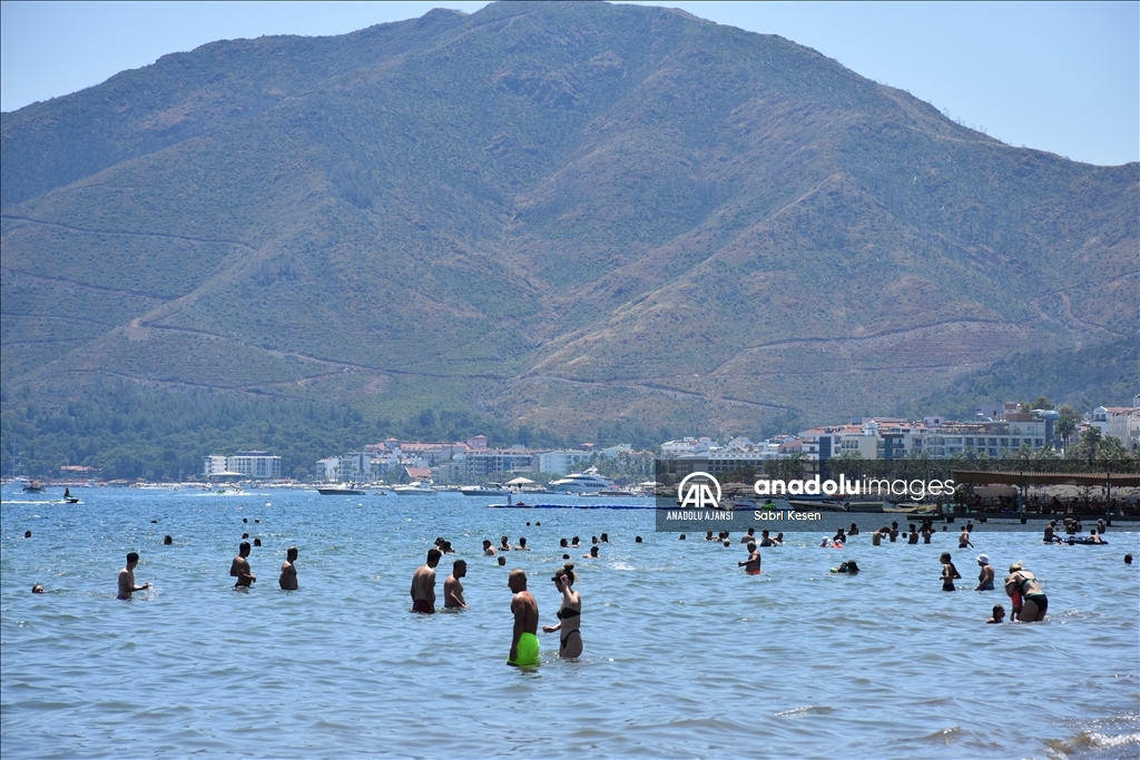Muğla sahillerinde bayram tatili hareketliliği yaşanıyor