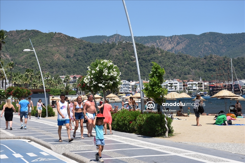 Muğla sahillerinde bayram tatili hareketliliği yaşanıyor