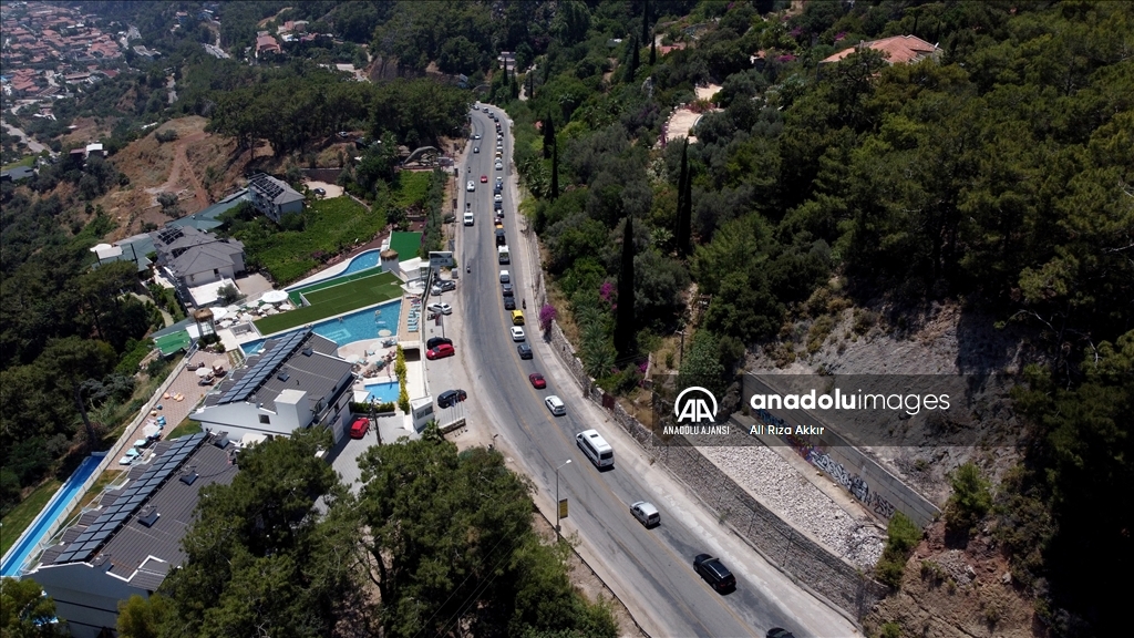 Muğla sahillerinde bayram tatili yoğunluğu yaşanıyor