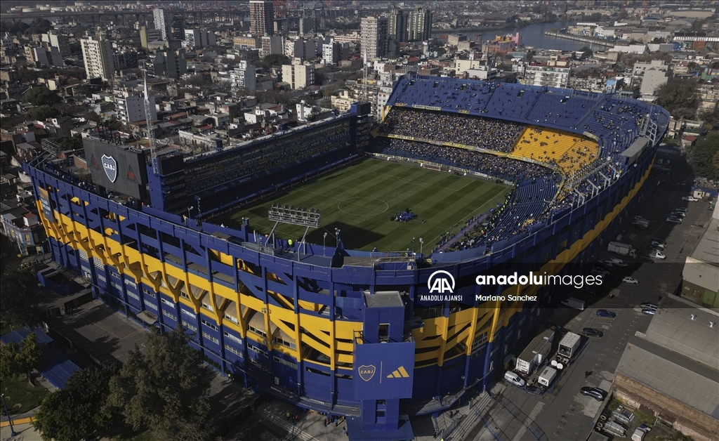 Arjantinli eski futbolcu Riquelme için veda maçı düzenlendi