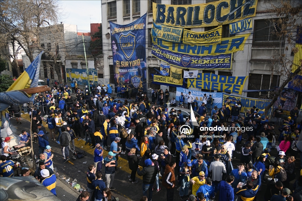 Arjantinli eski futbolcu Riquelme için veda maçı düzenlendi