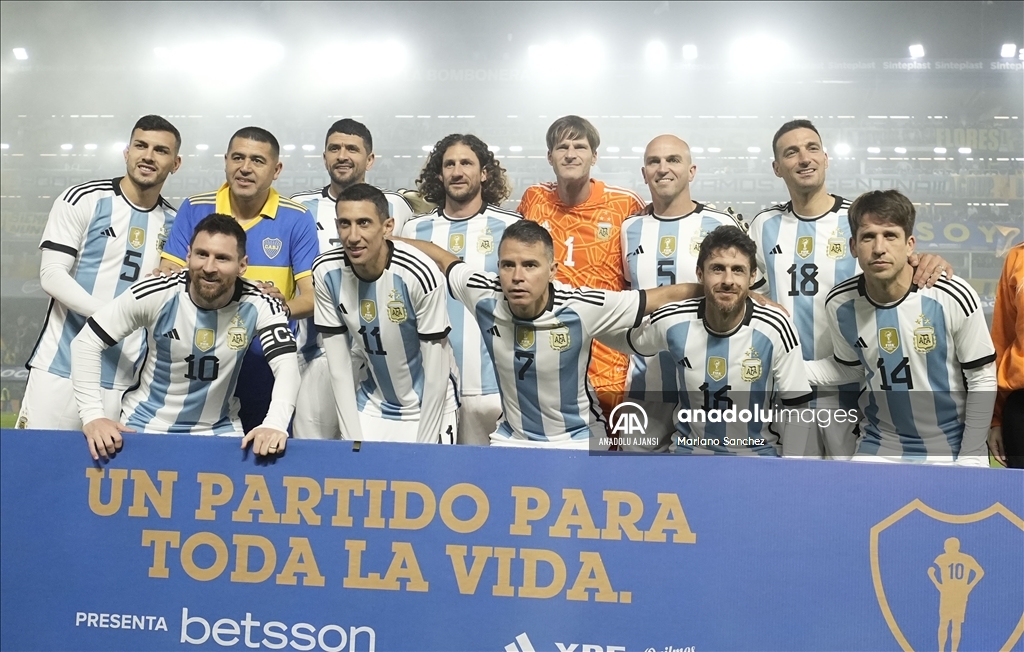 Arjantinli eski futbolcu Riquelme için veda maçı düzenlendi