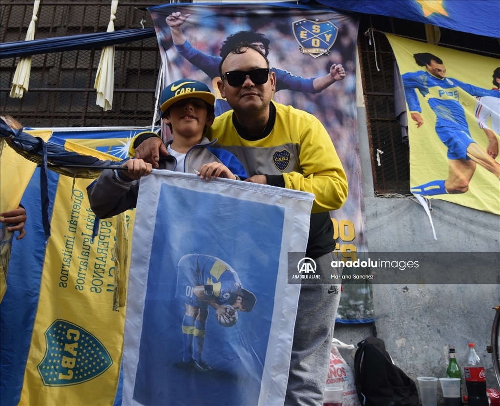 Arjantinli eski futbolcu Riquelme için veda maçı düzenlendi