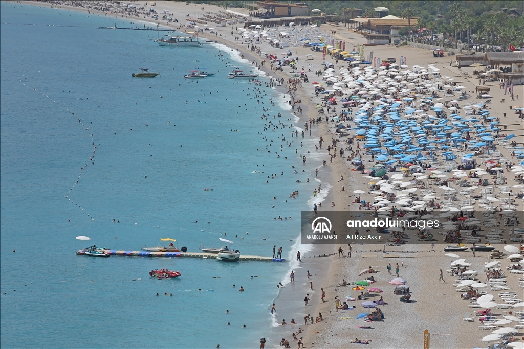 Muğla sahillerinde bayram tatili yoğunluğu yaşanıyor