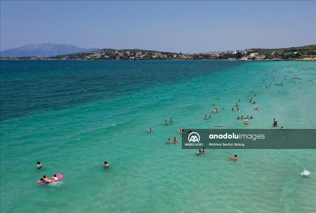 В преддверии праздника Курбан-Байрамы к Эгейскому побережью Турции стекаются тысячи туристов