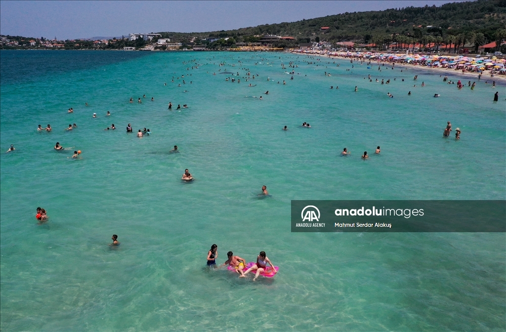 В преддверии праздника Курбан-Байрамы к Эгейскому побережью Турции стекаются тысячи туристов