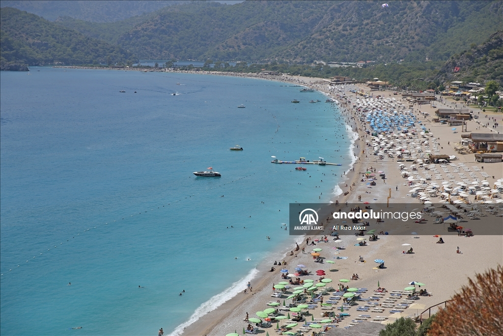 Muğla sahillerinde bayram tatili yoğunluğu yaşanıyor