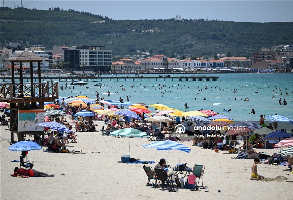 В преддверии праздника Курбан-Байрамы к Эгейскому побережью Турции стекаются тысячи туристов