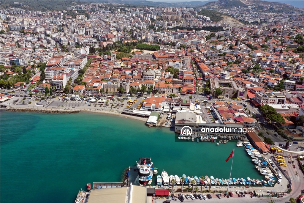 В преддверии праздника Курбан-Байрамы к Эгейскому побережью Турции стекаются тысячи туристов