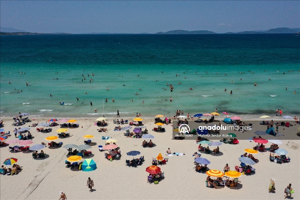 В преддверии праздника Курбан-Байрамы к Эгейскому побережью Турции стекаются тысячи туристов