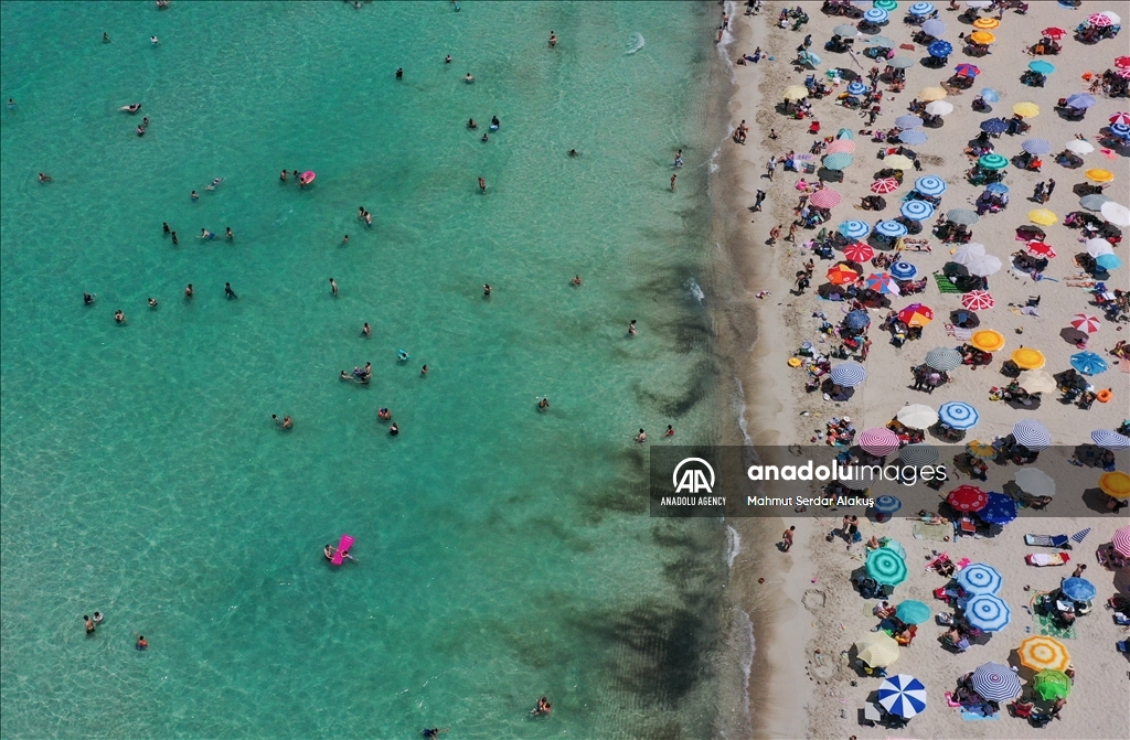 В преддверии праздника Курбан-Байрамы к Эгейскому побережью Турции стекаются тысячи туристов