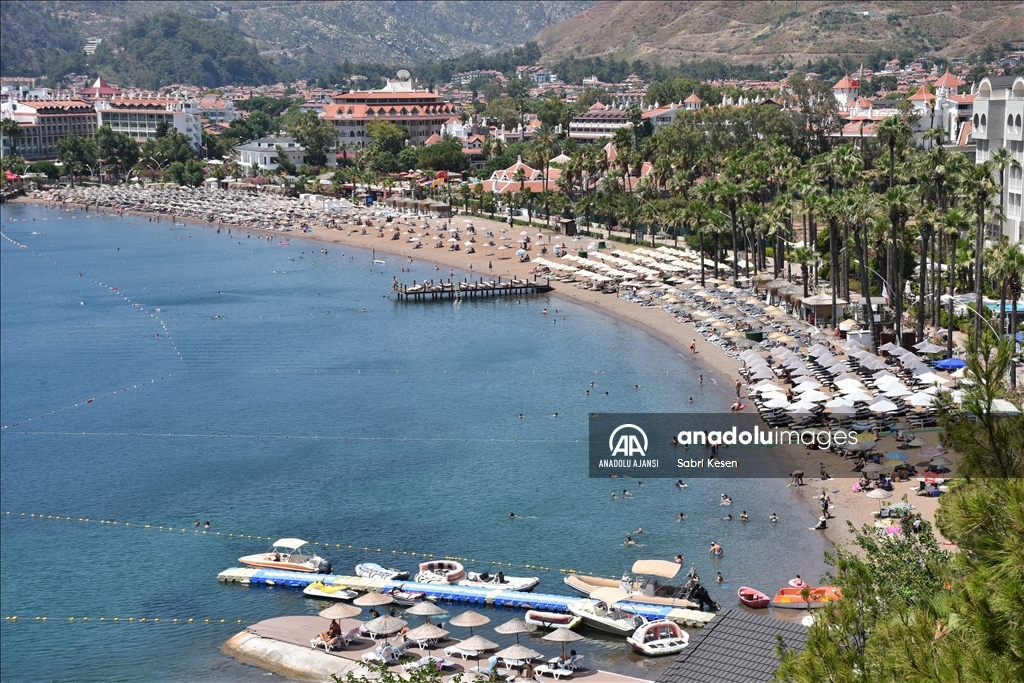 Muğla sahillerinde bayram tatili yoğunluğu yaşanıyor