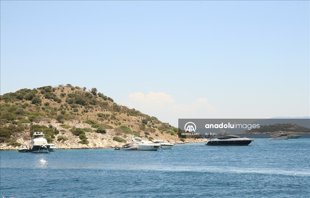 Muğla sahillerinde bayram tatili yoğunluğu yaşanıyor