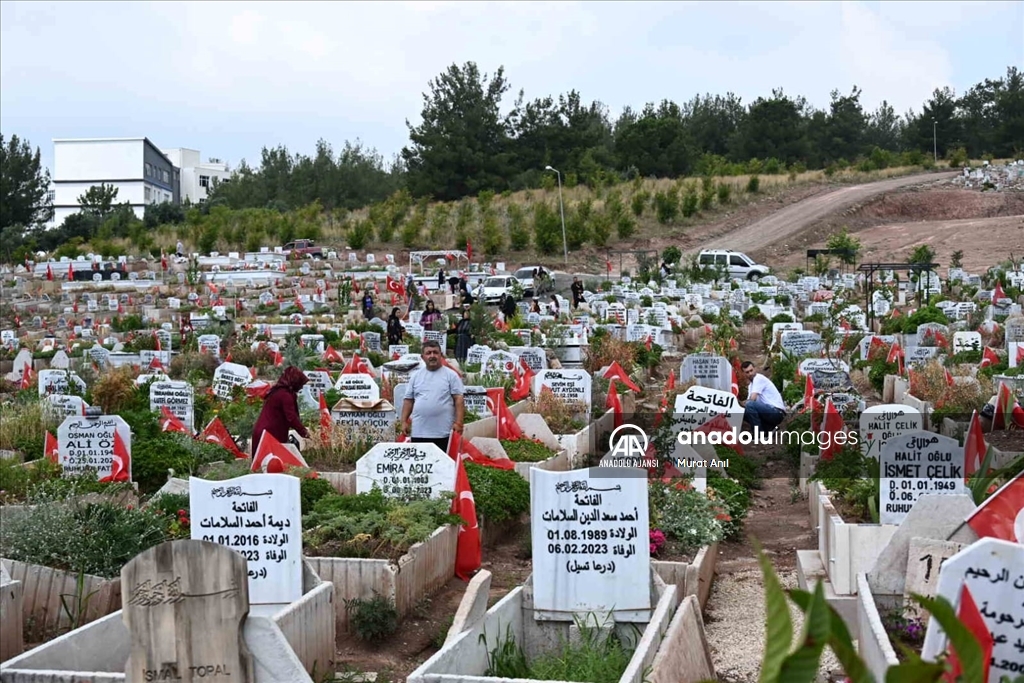 Osmaniye'de bayram arifesinde şehitlikler ve mezarlıklar ziyaret edildi