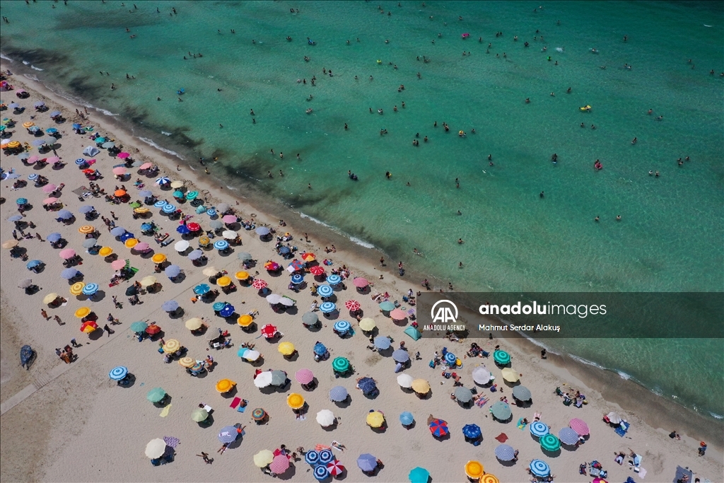 В преддверии праздника Курбан-Байрамы к Эгейскому побережью Турции стекаются тысячи туристов