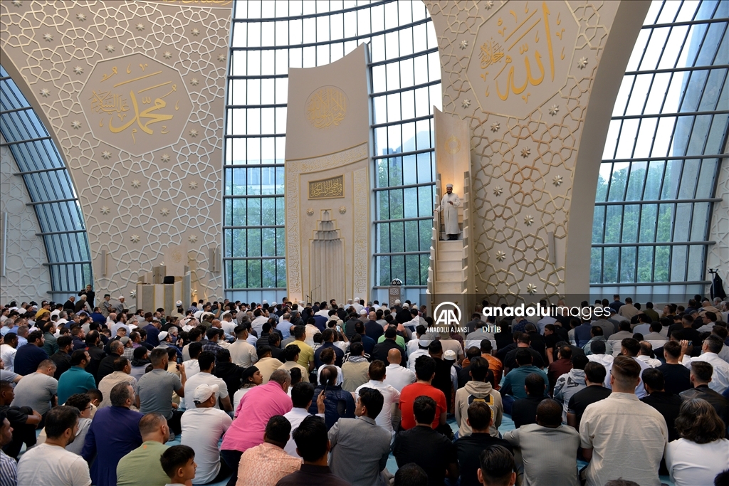 Almanya'da Kurban Bayramı namazı kılındı