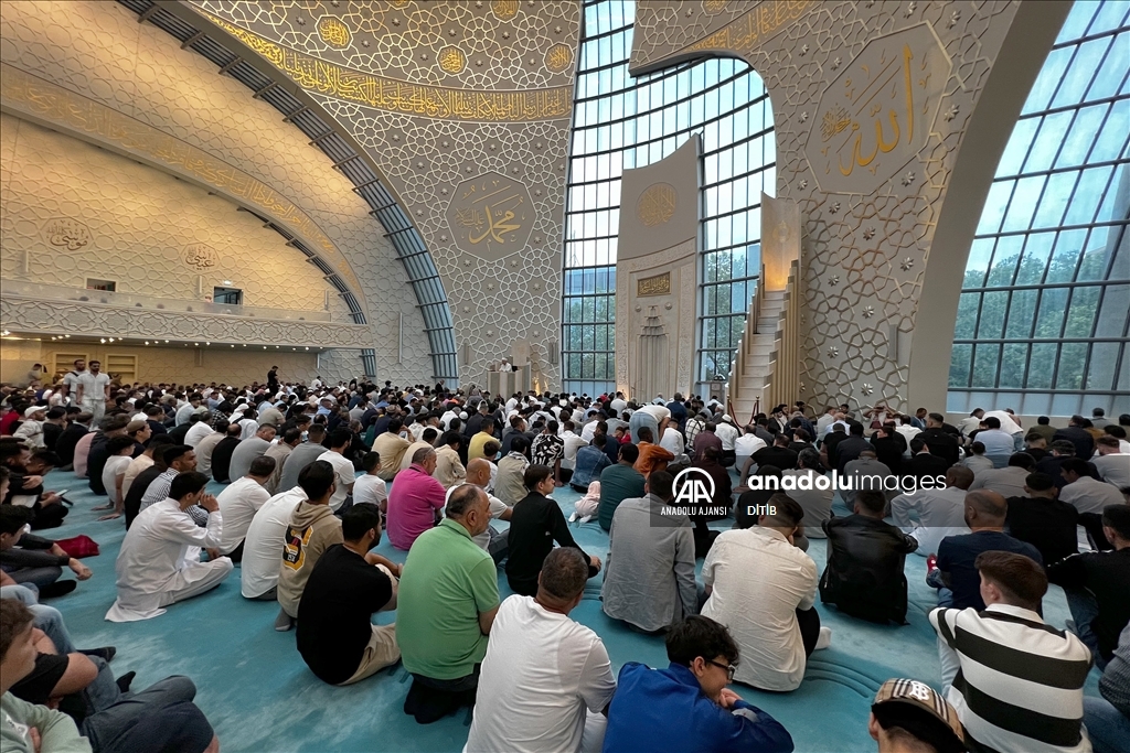 Almanya'da Kurban Bayramı namazı kılındı