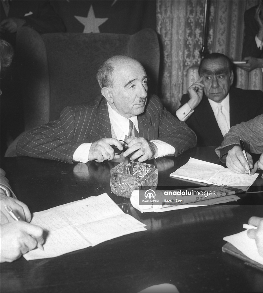 Fuad Köprülü, Yeni Demokrat Parti adıyla bir parti kurdu