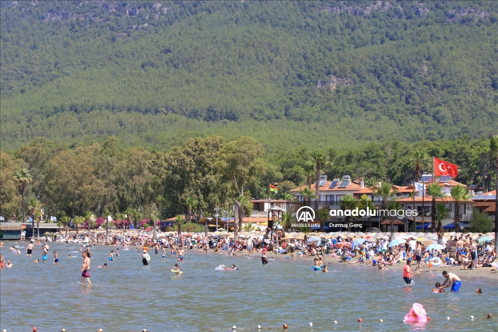 Muğla sahillerinde bayramın ikinci gününde de yoğunluk yaşandı