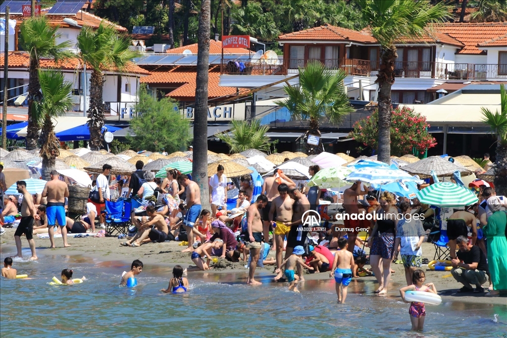 Muğla sahillerinde bayramın ikinci gününde de yoğunluk yaşandı