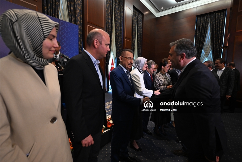 AK Parti Genel Merkezi'nde bayramlaşma